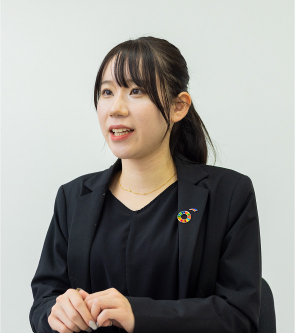 博多支店　西　綾乃